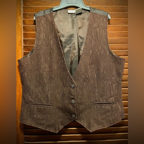 White Stag Tops - Vintage Fully lined. Pit to pit=24.5 inches. Never worn.Chocolate brown textured